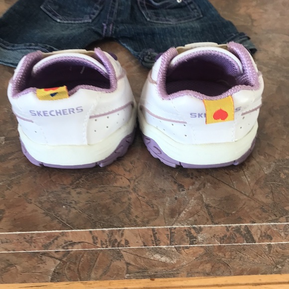 Build a Bear vintage matching set with light up Skechers sneakers - Picture 10 of 11